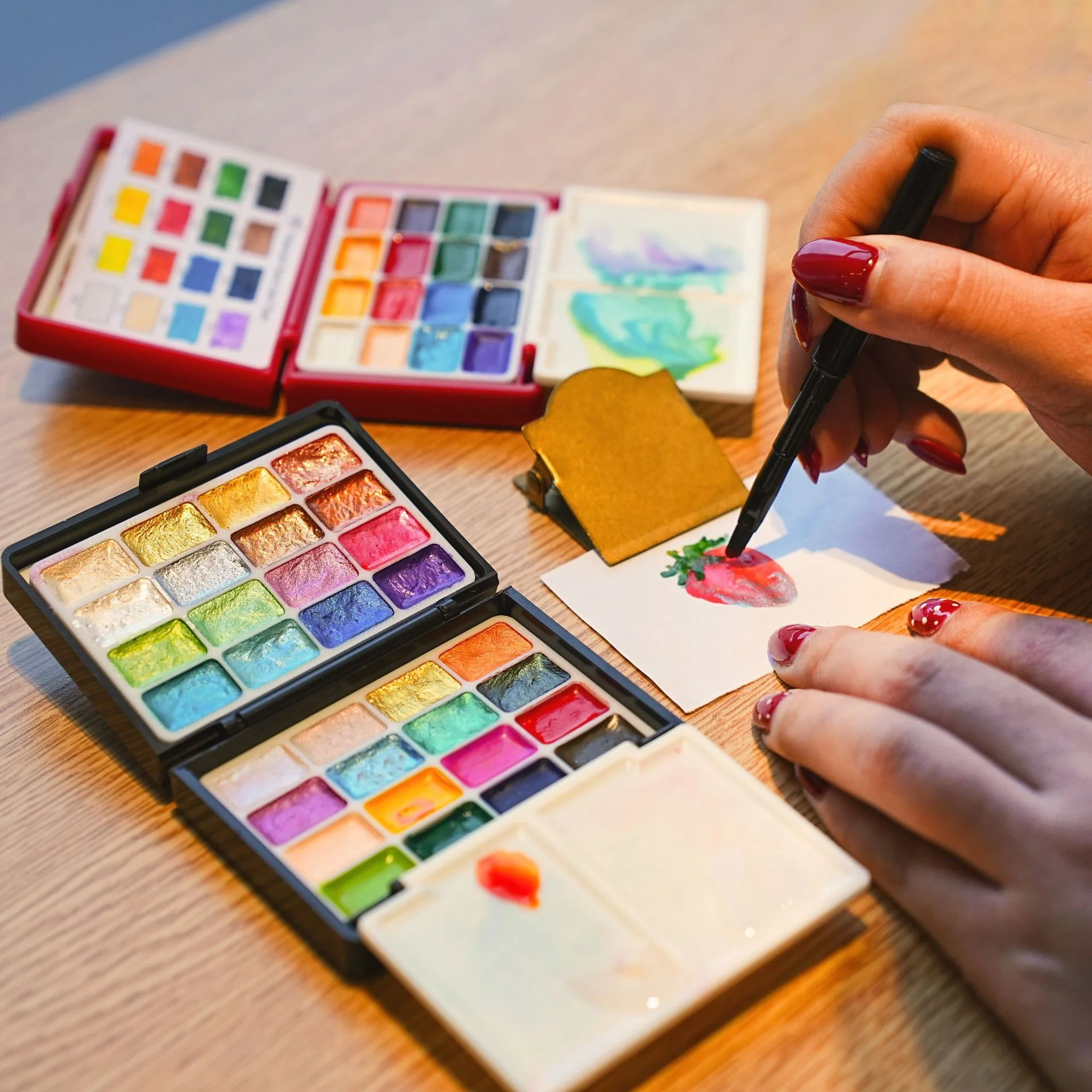 Professional 32 Colors 0.5ml Solid Watercolor Paint Kit Portable Tri-fold Box Artist Painting Tools for Beginners & Artists