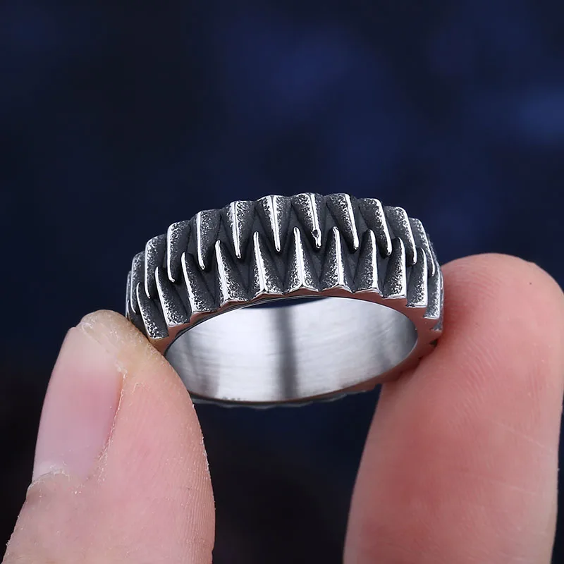 Dropshipping Retro Style Fashion 2023 New 316L Stainless Steel Geometric Gear Ring Biker Creative Jewelry For Teens Gift