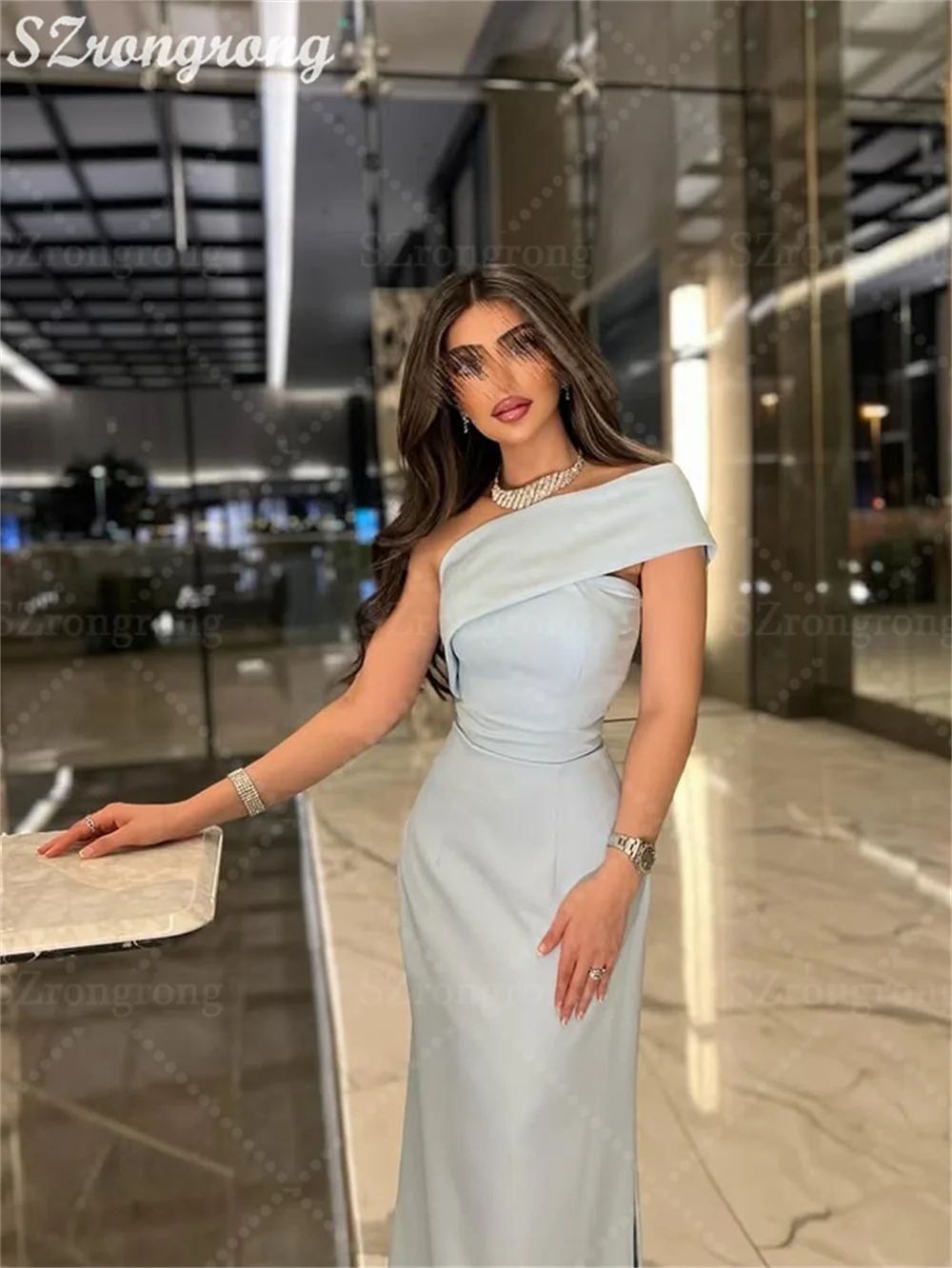 فستان حفلات مسائية بسيط مصنوع حسب الطلب بكتف واحد مطوي عالي الجودة بطول الأرض بدون ظهر فستان زفاف للحفلات الراقصة