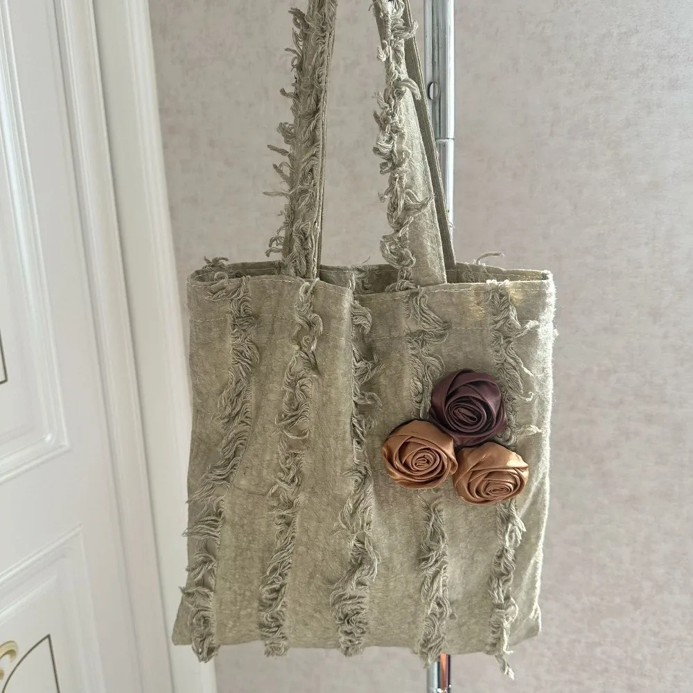 

Large Capacity Linen Jacquard Tote Bag Korean Style Lightweight Bag Decorated with Roses Cotton Solid Color Flax Raw Edge Bag