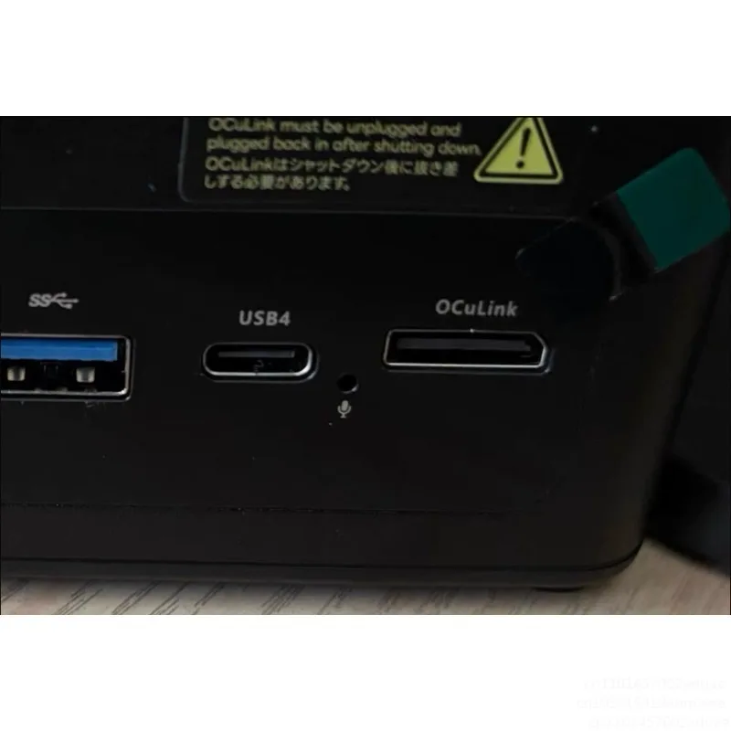 Graphics card docking station, interface reverse power supply