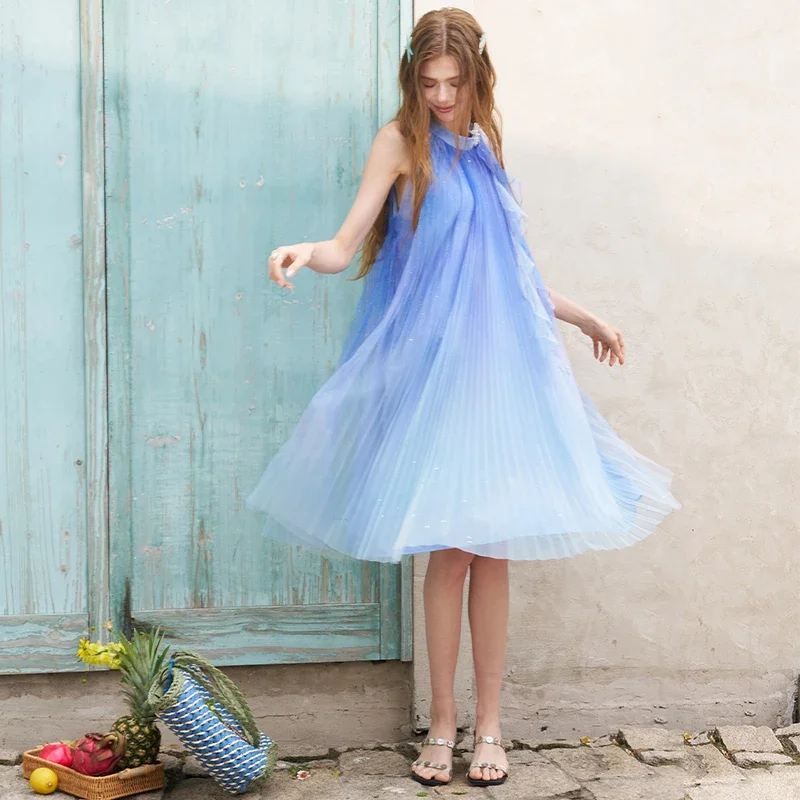 ELFSACK Plissiertes Minikleid mit Neckholder-Ausschnitt, A-Linien-Kleid aus Tüll mit Farbverlauf und Pailletten, Strandurlaubsoutfit mit Sternenperlen und Rüschen