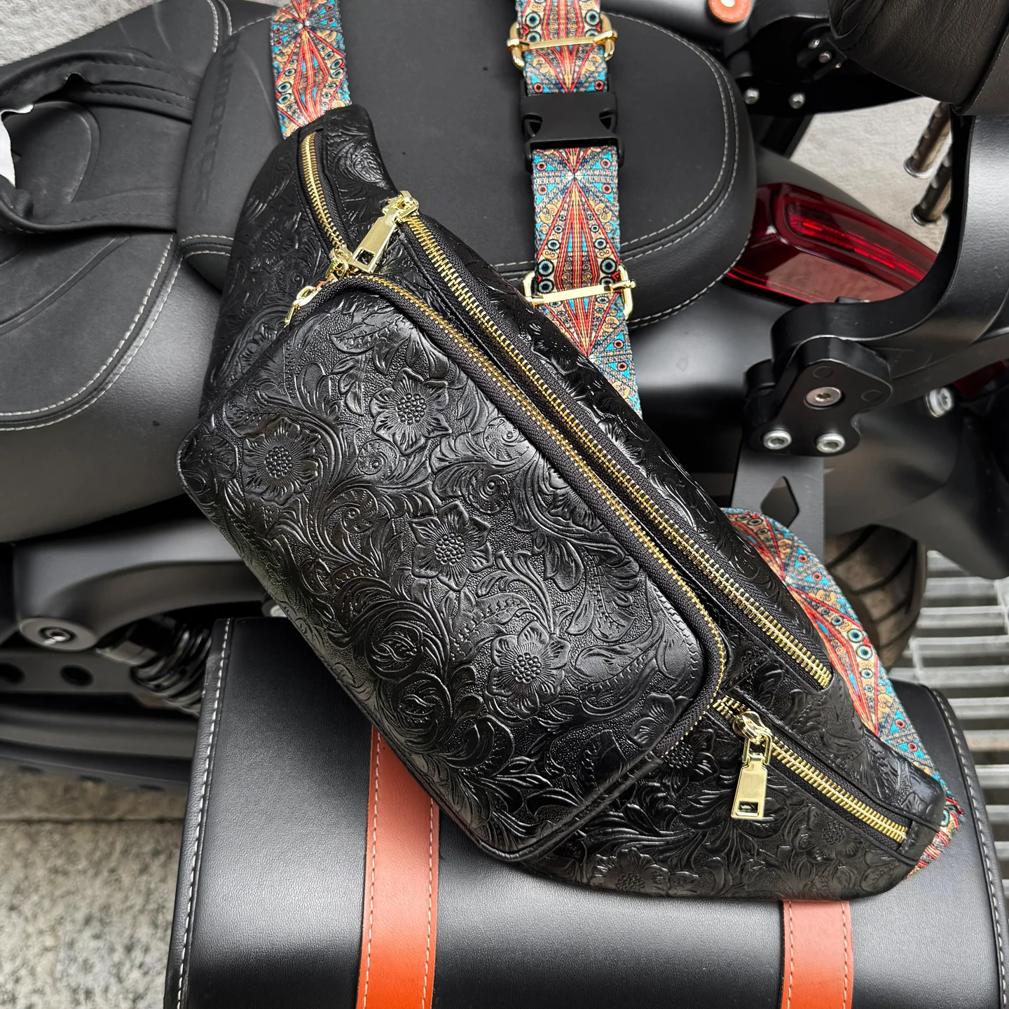 Genuine Leather Men Waist Bag For 8'' IPad Fashion Travel Fanny Pack With Card Holder Male Belt Bag Zipper Bum Bag