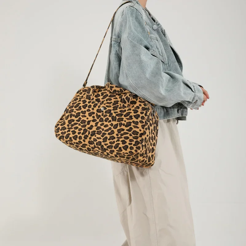 2024 New Women\'s Bag Leopard Print Canvas Bag Large Capacity Multi-pocket Fashion Popular Women\'s Shoulder Messenger Bag