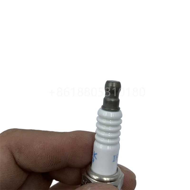 High performance spark plugs suitable for Yuchai HOWO CNG engines IFR7U4D VG1560080701E M2A00-3705002A