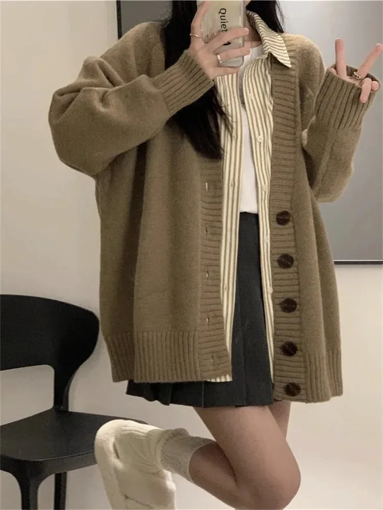 2023 New Style V-neck Sweater Jacket Women's Autumn/winter Knitted Cardigan Top Vintage Japanese Sensibility