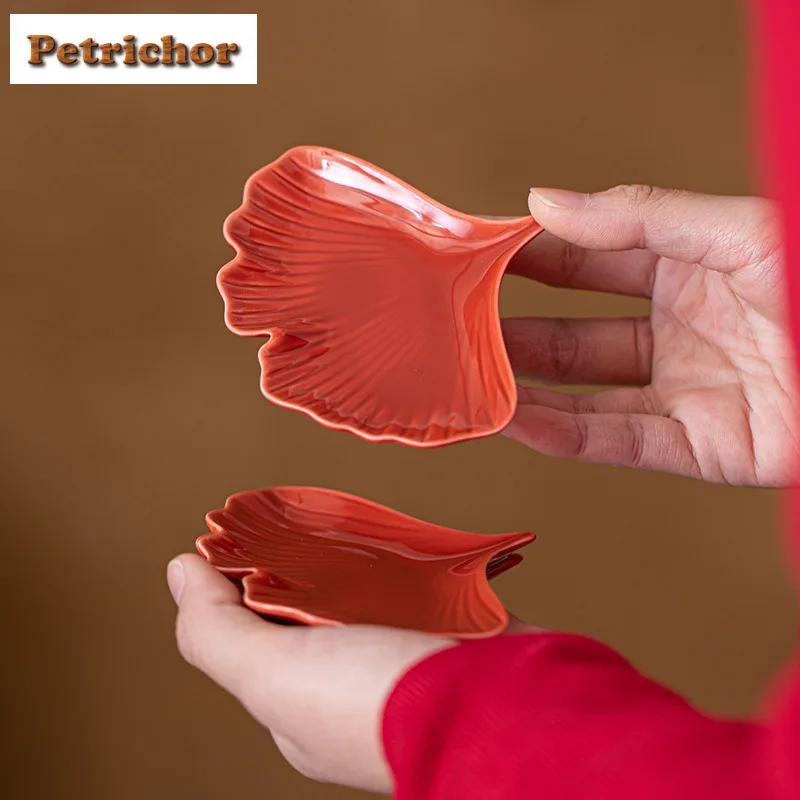 2pc/lot Palace Museum Red Creative Ginkgo Leaf Coasters Japanese For Coffee Cup Heat Insulation Placemats Tea Services Ornaments