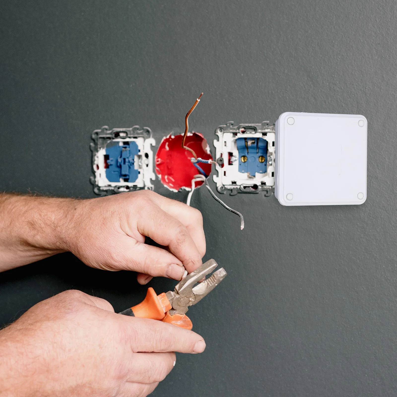 

2Pcs Professional Waterproof Junction Box ABS Material Outdoor Electrical Box for Long Term Use in Harsh Conditions