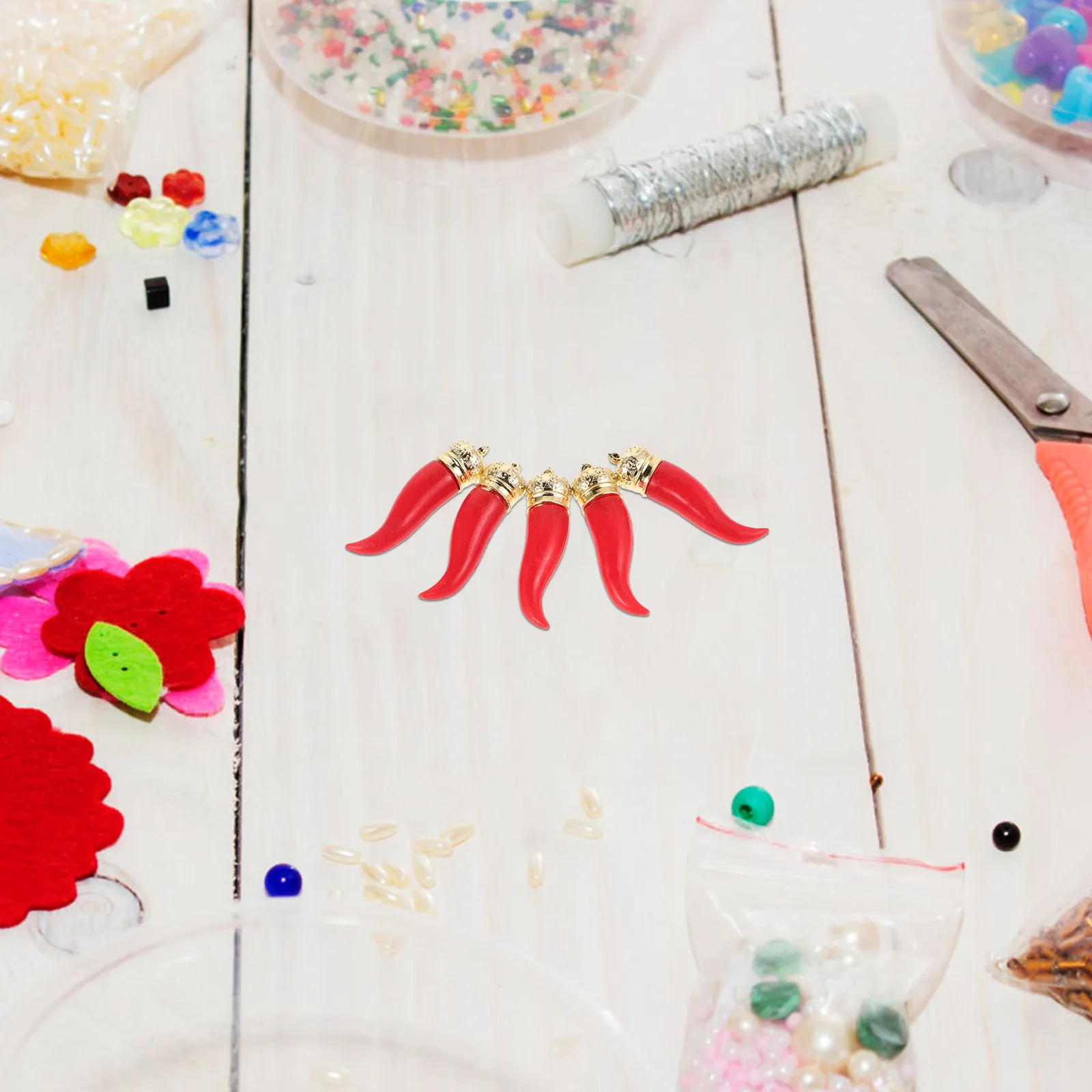 10 Piezas de Dijes de Pimiento Rojo Realistas, Colgantes de Chile Picante para Joyería DIY, Llaveros, Pulseras y Decoración Colgante