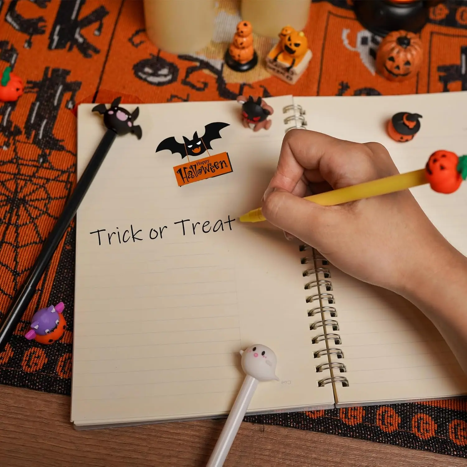 24 قطعة أقلام الهالوين 0.5 مللي متر اليقطين الخفافيش الجمجمة رؤساء هلام القلم أنماط الأسود رولربال السائبة لجميع القديسين اللوازم المكتبية المدرسية #6