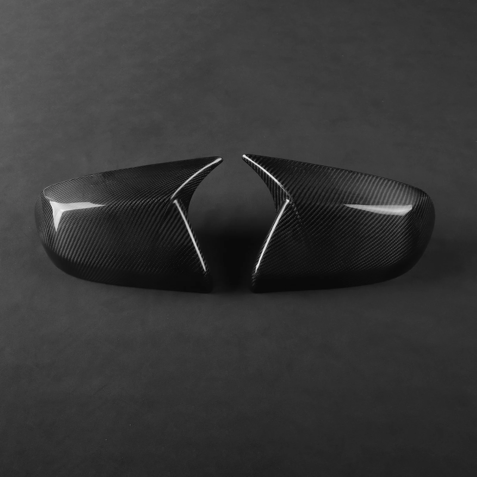 Real Carbon Fiber Horn-Shaped Rearview Mirror Decal For Cadillac Ats 2013–2019 / CT4 2020–2025 Side Door Rearview Mirror Cover