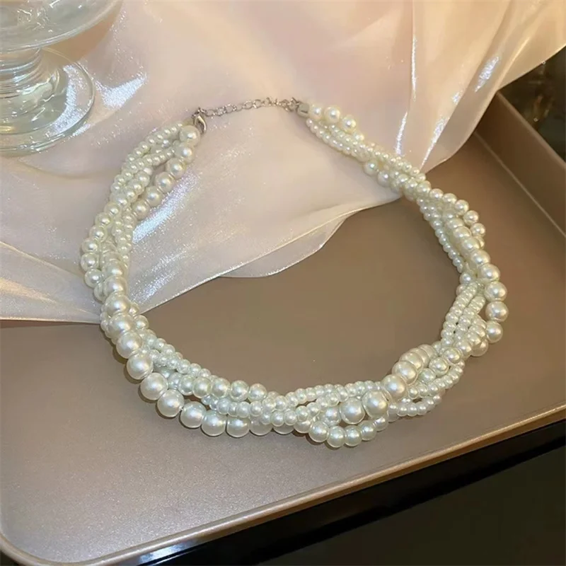 2025 neue Mode Weiß Twining Perle Choker Halsketten Für Frauen Geometrische Halsketten Hochzeiten Braut Schmuck Zubehör e492