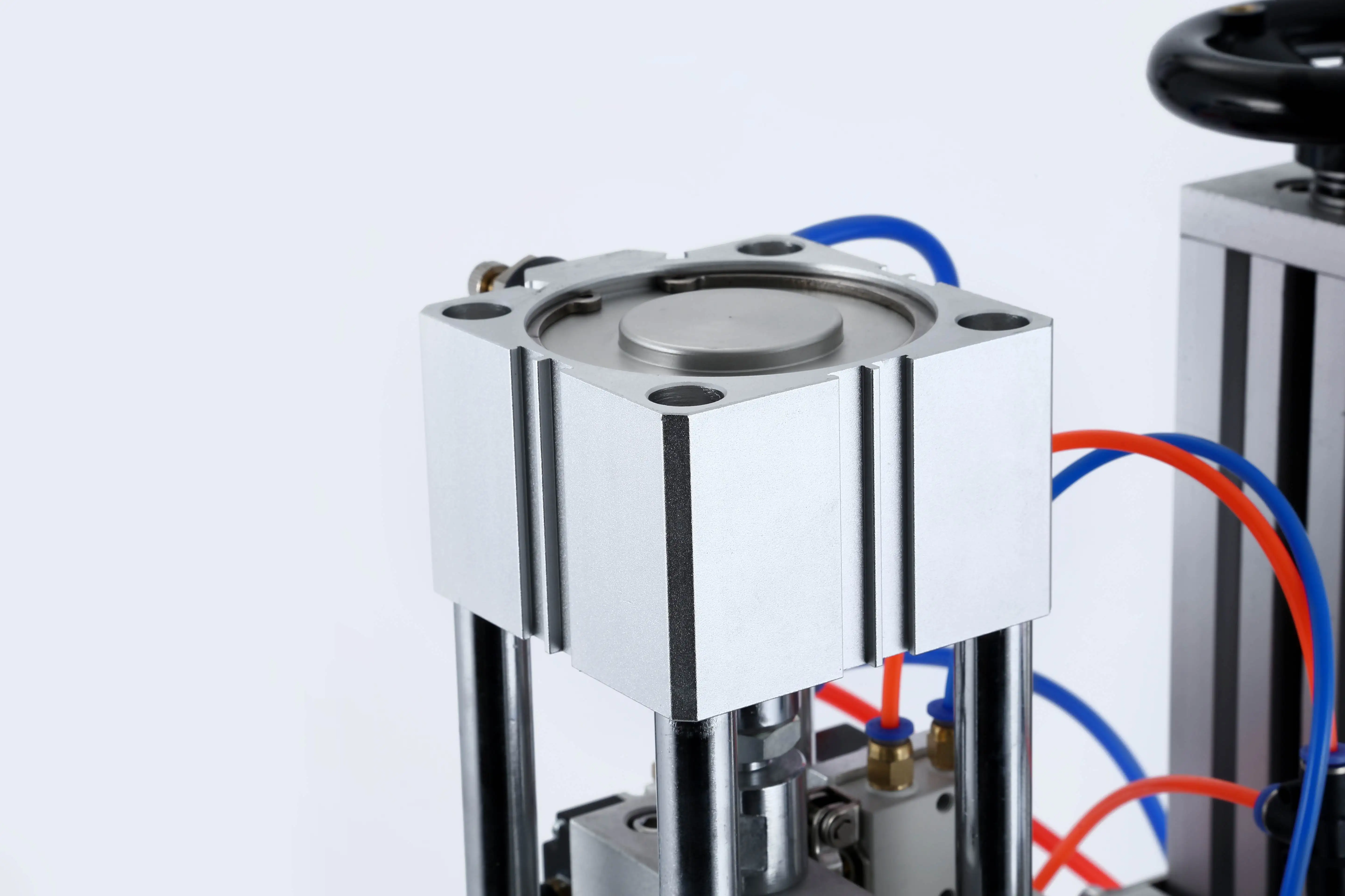Semi-Automatic Pneumatic Perfume Glass Cosmetic Bottle Crimper Cap Crimping Machine