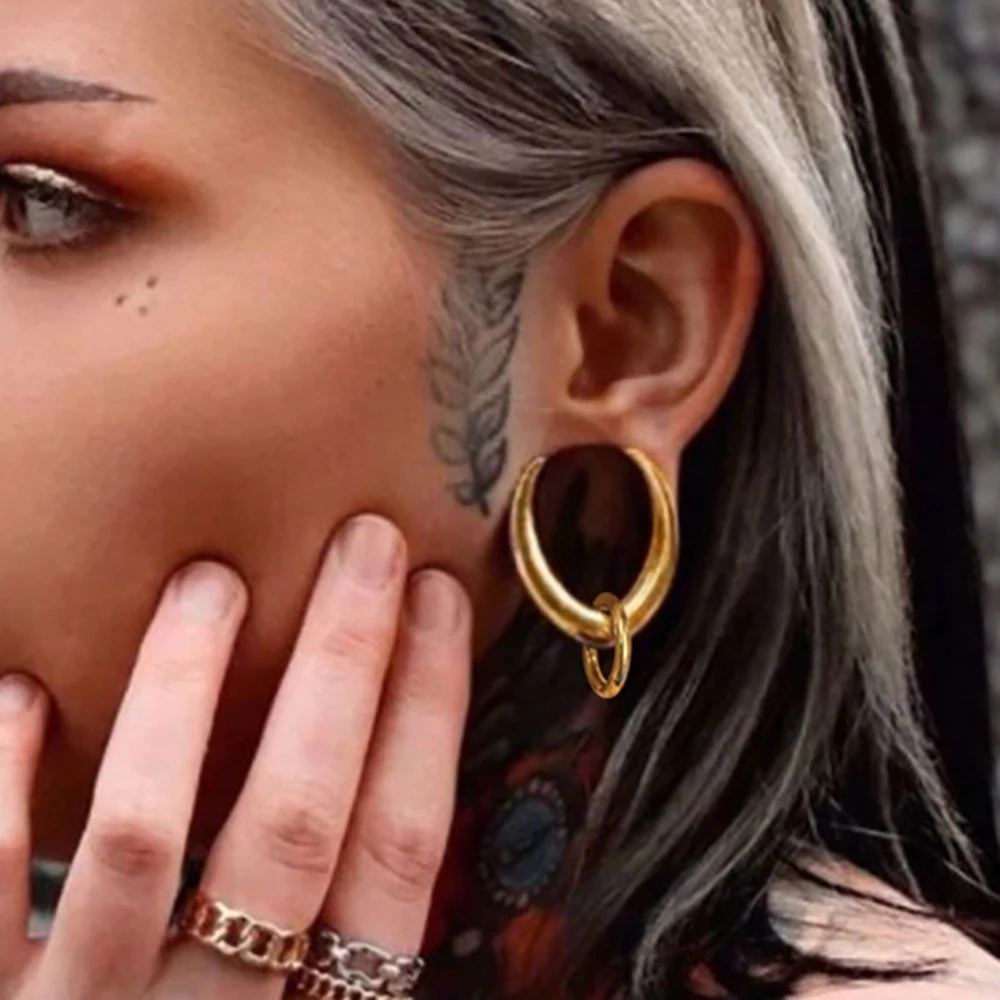 Twolobes 2PCS New Fashion Saddle Plugs Tunnels with Rings Stainless Steel Expander Plugs Piercing Women Body Jewelry Stretcher
