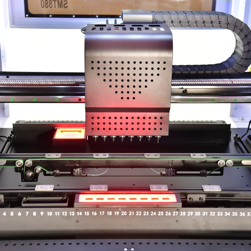 Estoque na Rússia Máquina de fabricação de LED SMT880 totalmente automática para linha de montagem de lâmpadas LED