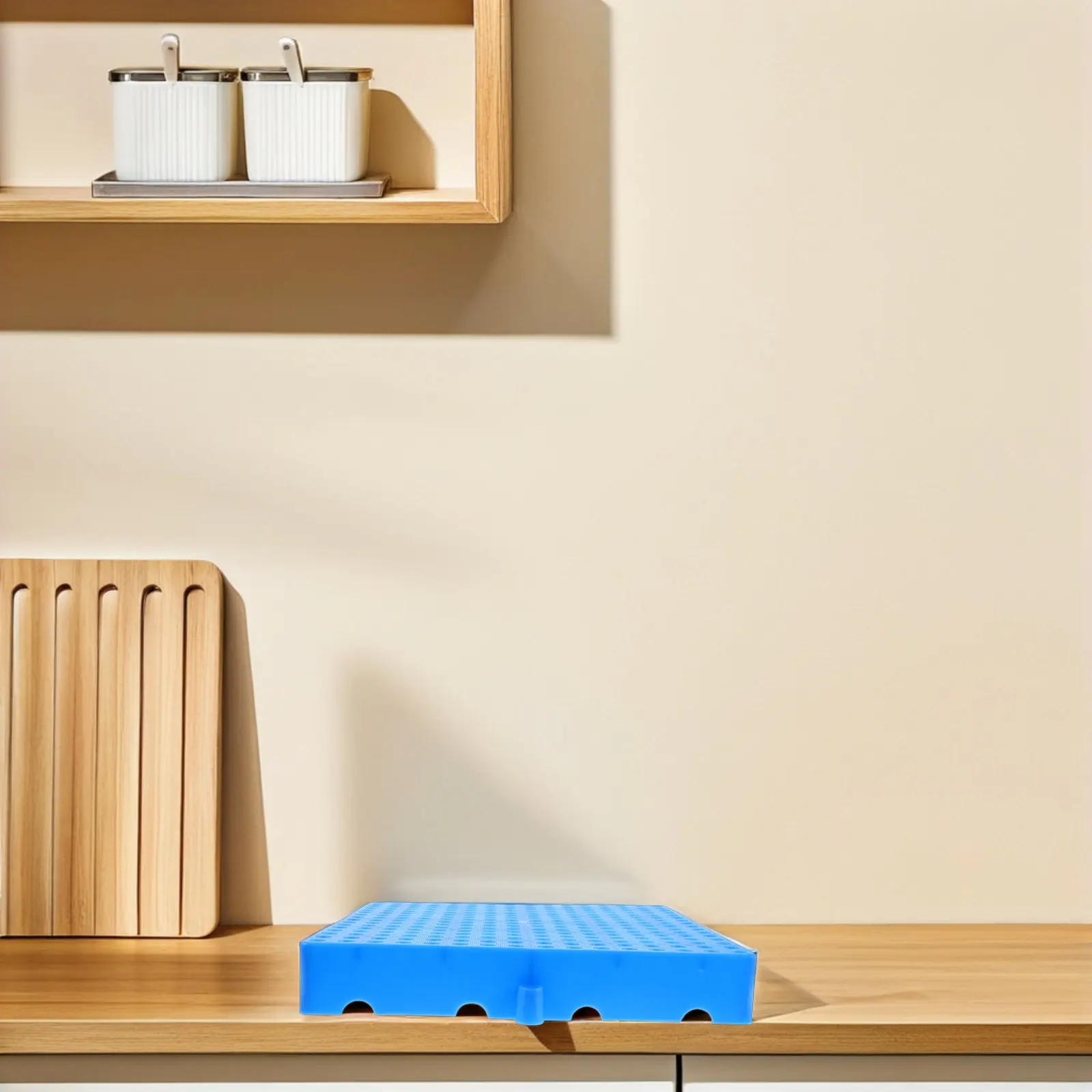2Pcs Waterproof Warehouse Floor Ventilation Storage Pad Interlocking Plastic Platform for Basement Supermarket