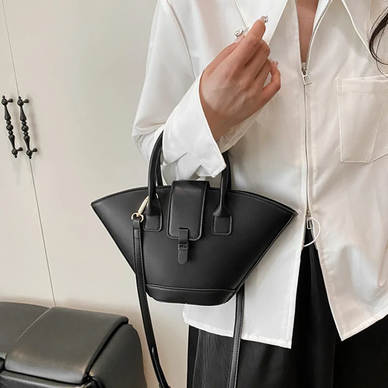 

Large Capacity Fashionable Elegant Commuter Bag For Women Summer Simple Trendy Versatile Shoulder Solid Color Crossbody Bucket
