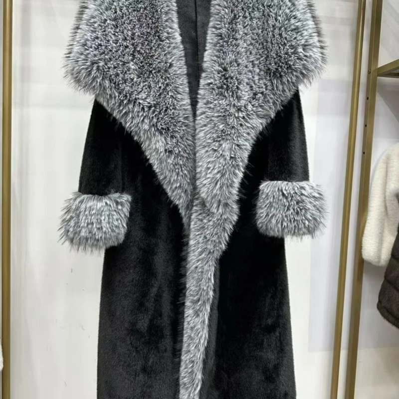 2026 Winter American Style Retro New Black Belted Mink Outerwear Long Oversized Fox Fur Jacket with Lapel Fur Collar Is Stylish