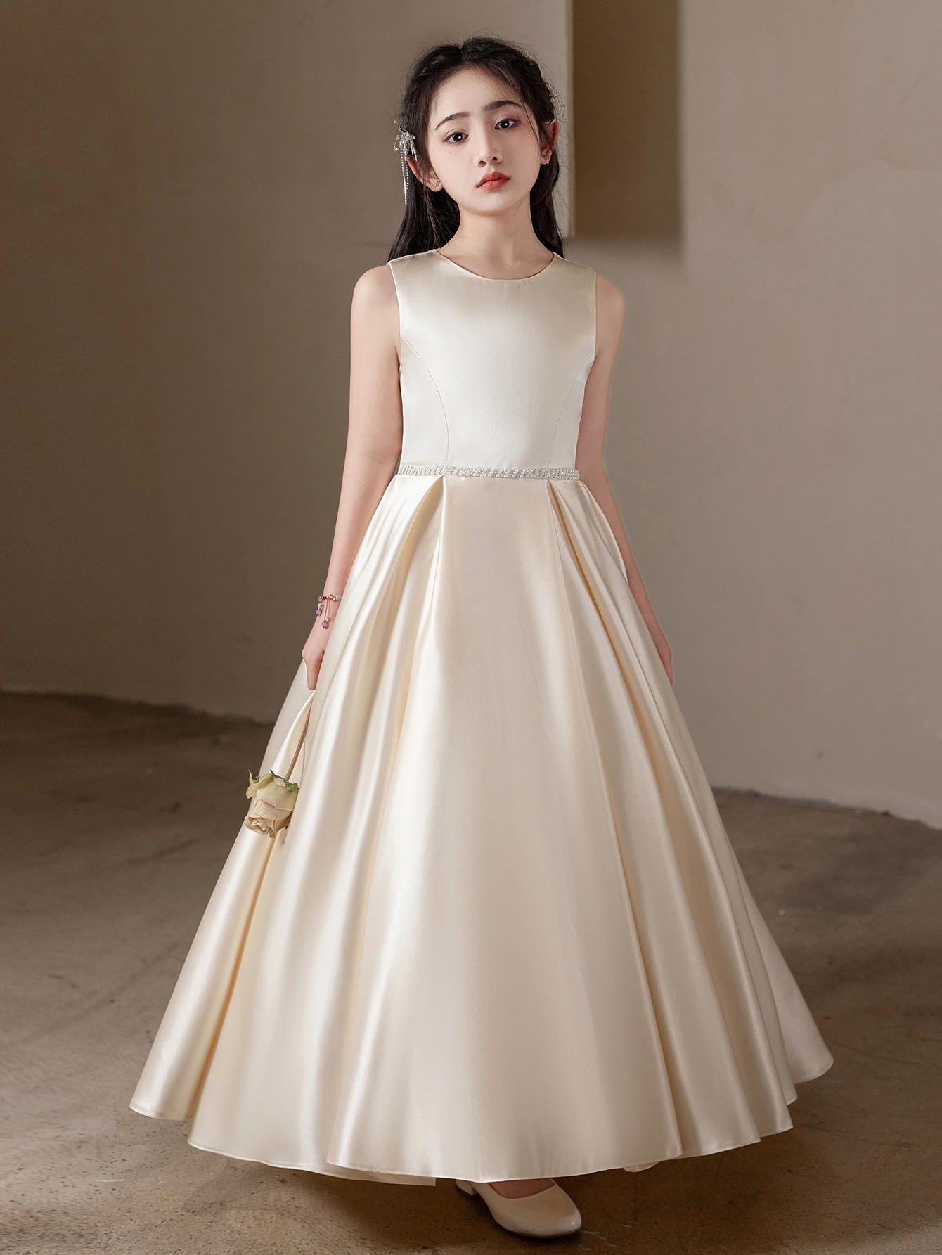 Elegant Champagne Long Dress With Large Bow Design Suitable For Teenagers' Formal Occasions Parties Weddings Bridesmaid Dresses image 4
