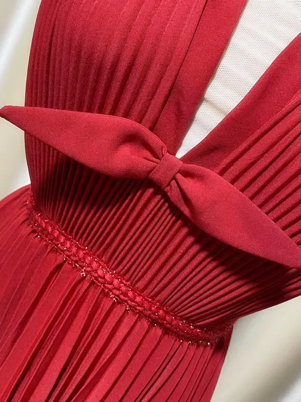 Elegant Red Deep VคอชุดเดรสแขนกุดPaneledสานจีบเสื้อMidiยาวชุดสตรีแฟชั่น 2025