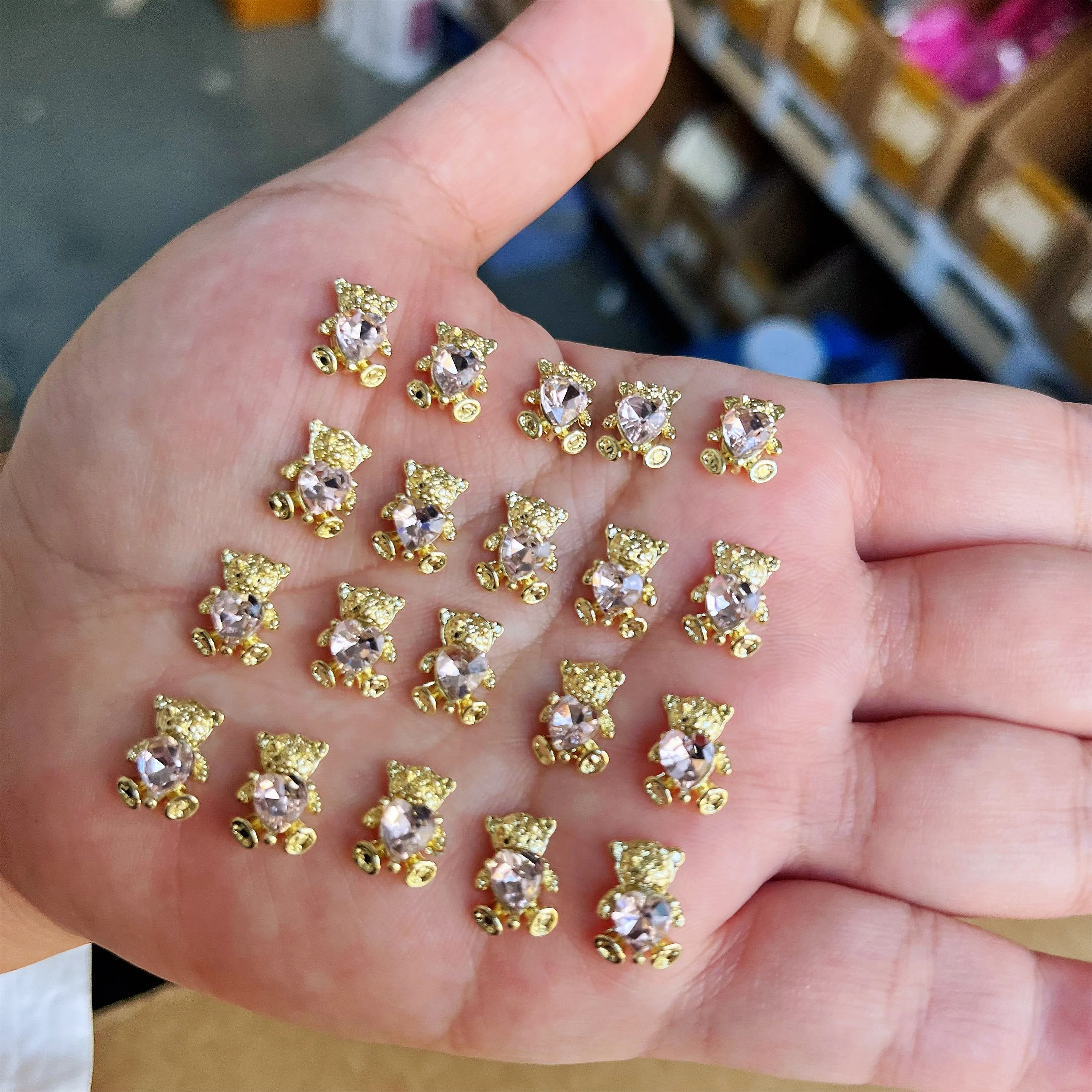 10pcs 3D Shiny Alloy Bear with Pink Heart Shaped DIY Nail Decorations Silver Bear Nail Art Rhinestones Luxury Jewelry Manicure *