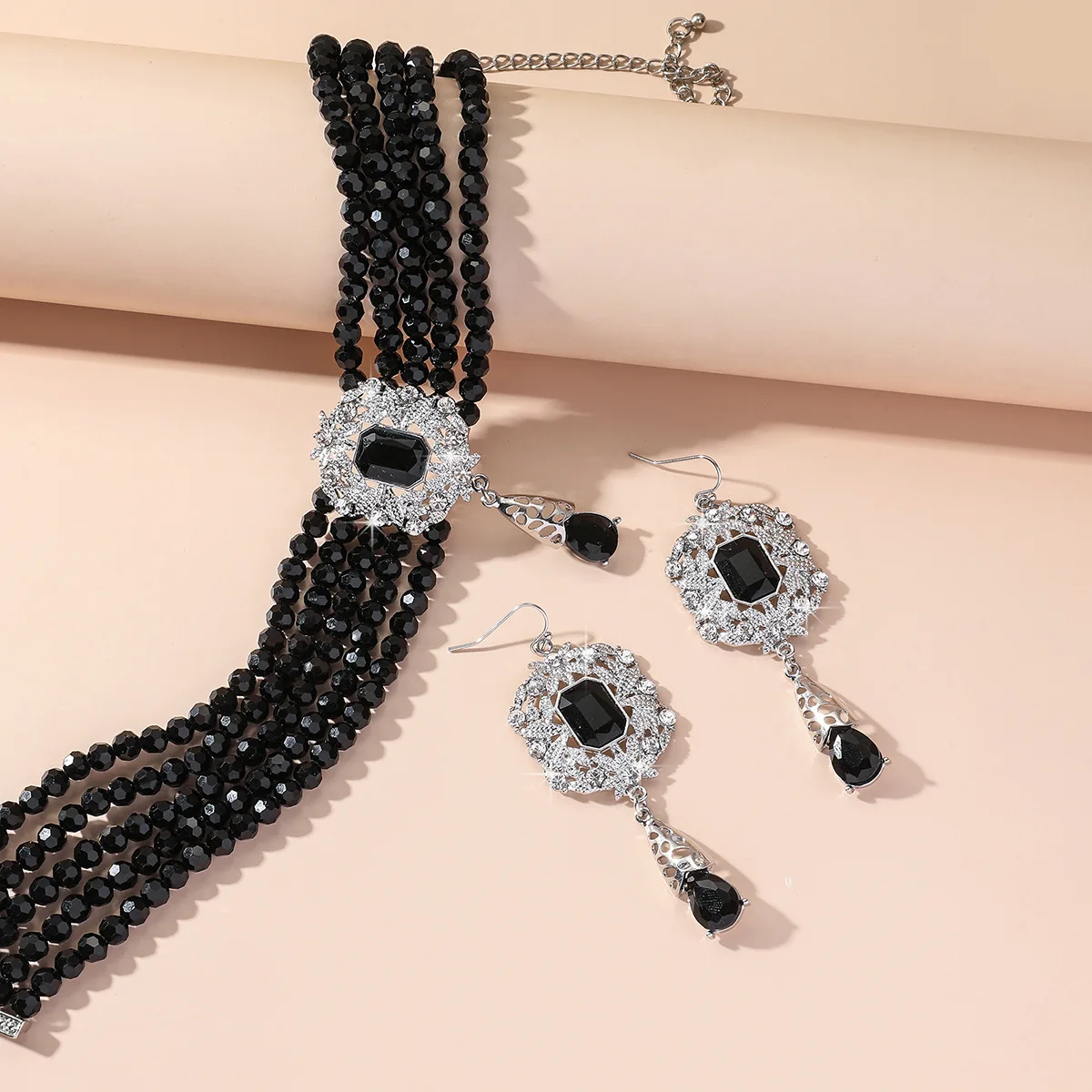 FYUAN Multilayer Green Red Blue Black Crystal Necklace Geometric Hollow Alloy Earrings For Women Weddings Banquet Jewelry Sets view 5