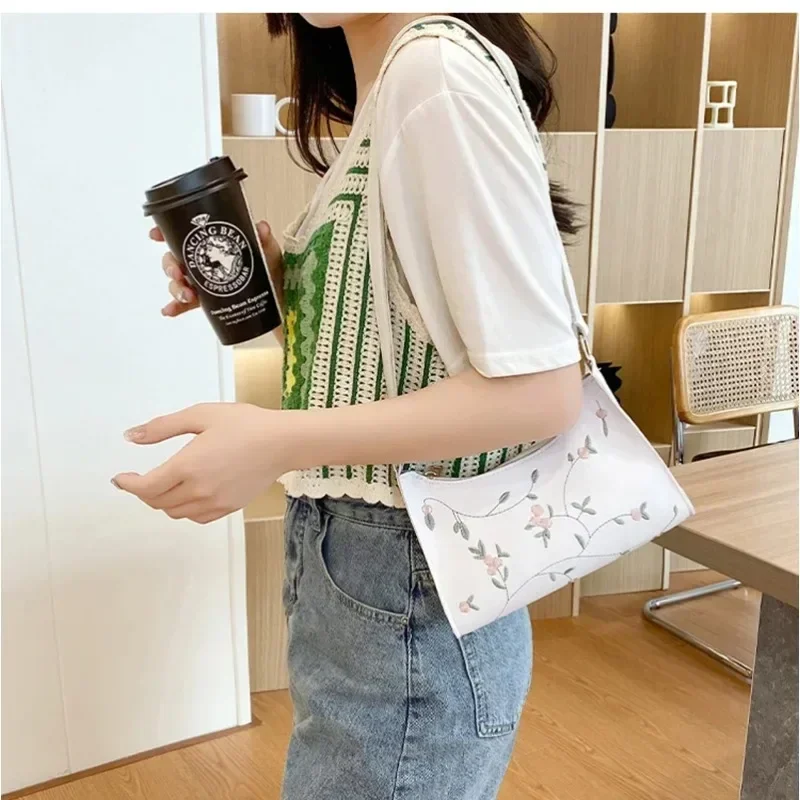 

Fashionable Embroidered Women's Handbag Fresh Sweet Women Underarm Bags PU Leather Versatile Shoulder Bag for Daily Commuting