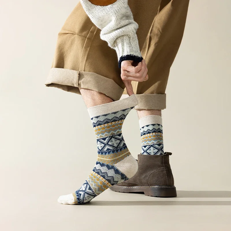 Calzini eleganti da uomo, calzini da equipaggio in cotone, 3 paia, traspiranti e che assorbono il sudore, calzini da equipaggio con motivo colorato funky