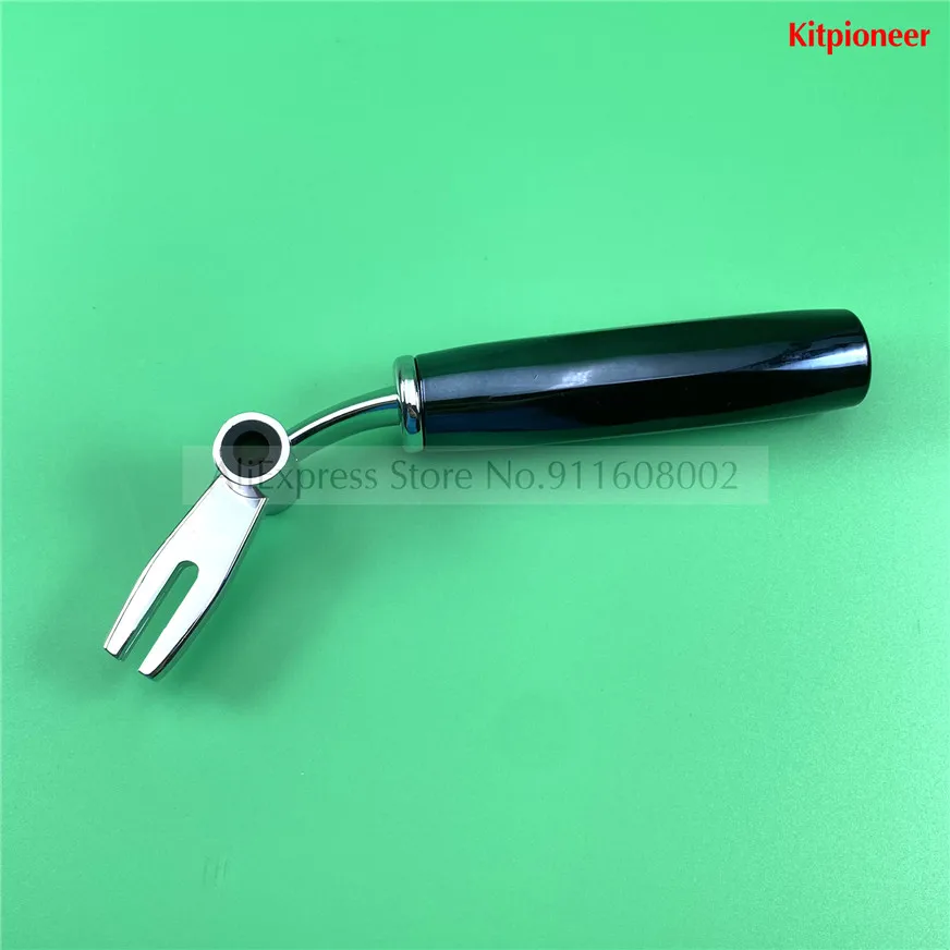 ماكينات تقديم الآيس كريم MQL ناعمة ، قطع غيار كرنك ذات مقبض معدني ، رافعة يدوية باللون الأزرق العميق للأغراض التجارية ، تركيب جديد