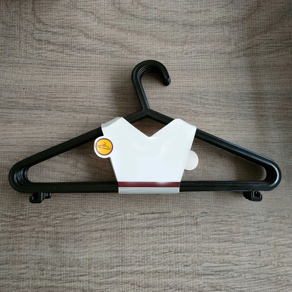 Heavy Duty Hangers Adult Plastic Coat Hangers Closet Storage Clips For Skirts Elegant Black Color Secure Clips