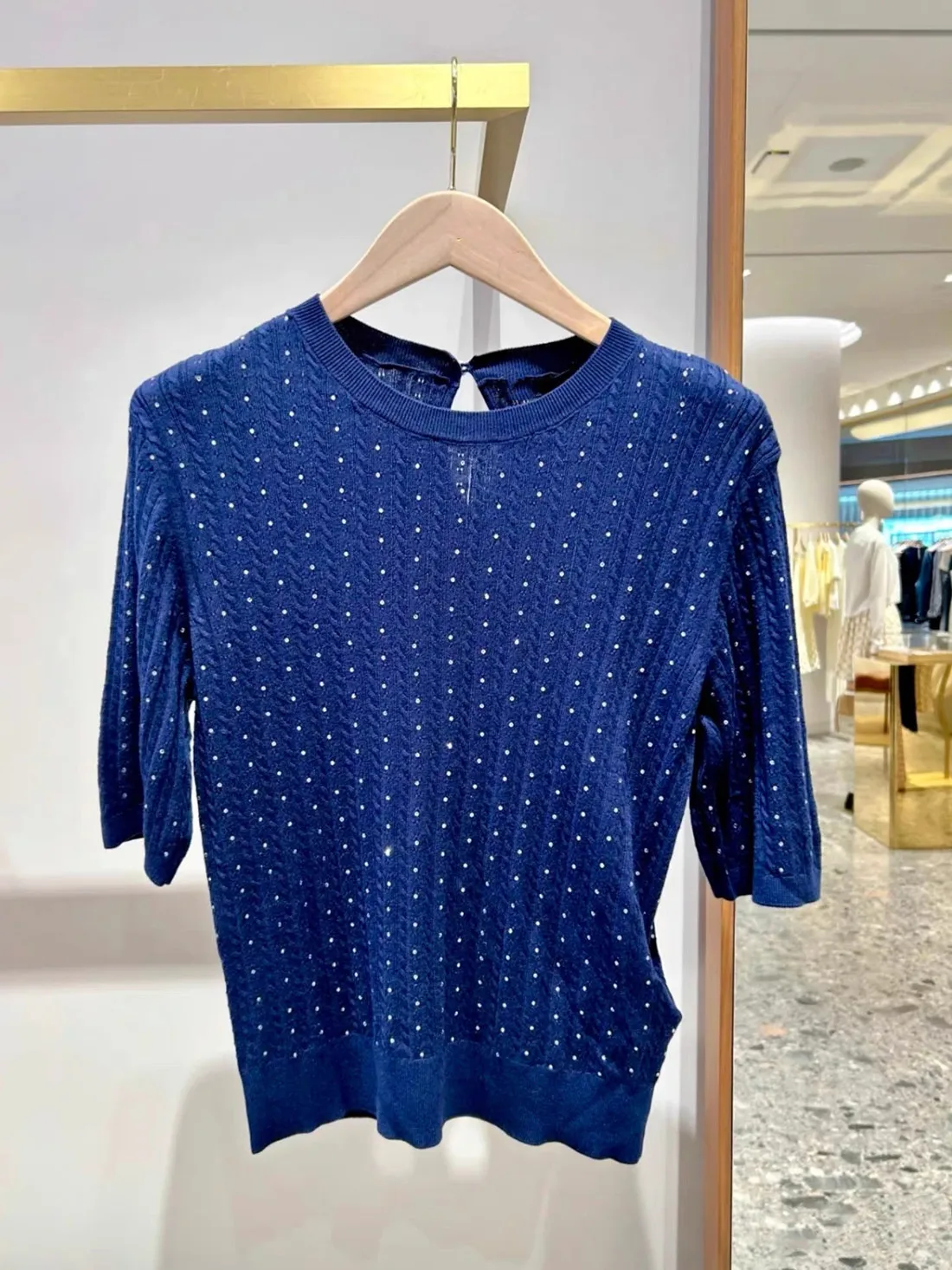 

Элитная версия: Модный темно-синий вязаный свитер с круглым вырезом, коротким рукавом и декором в виде бриллиантов, топ во французском стиле