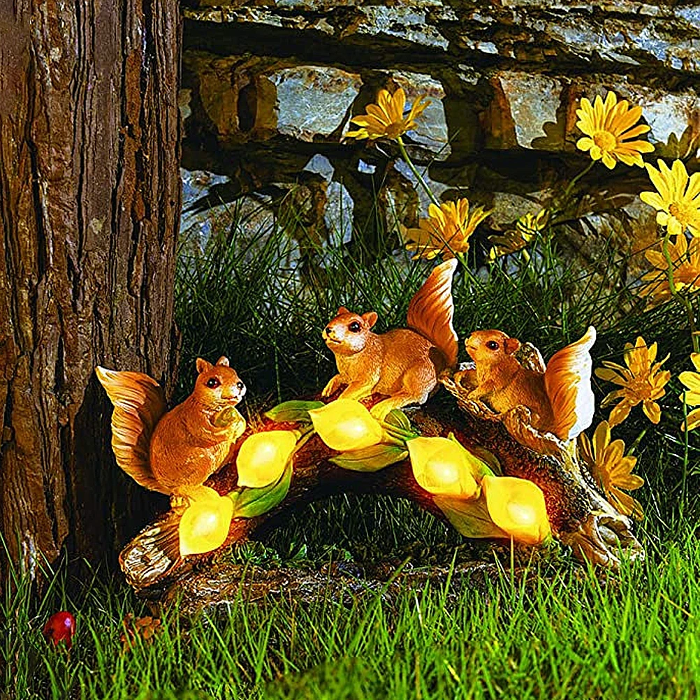 

Creative Resin Solar Squirrel Lawn Lamp Decorative Garden Light Landscape Yard Solar Powered Animal Statue Light for Lawn Patio