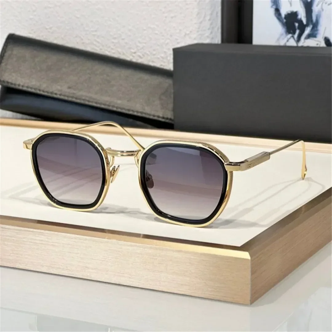 Fashion Sunglasses For Women and Men LEO Anti-Ultraviolet Retro Plate Full Frame Special design Glasses Random Box