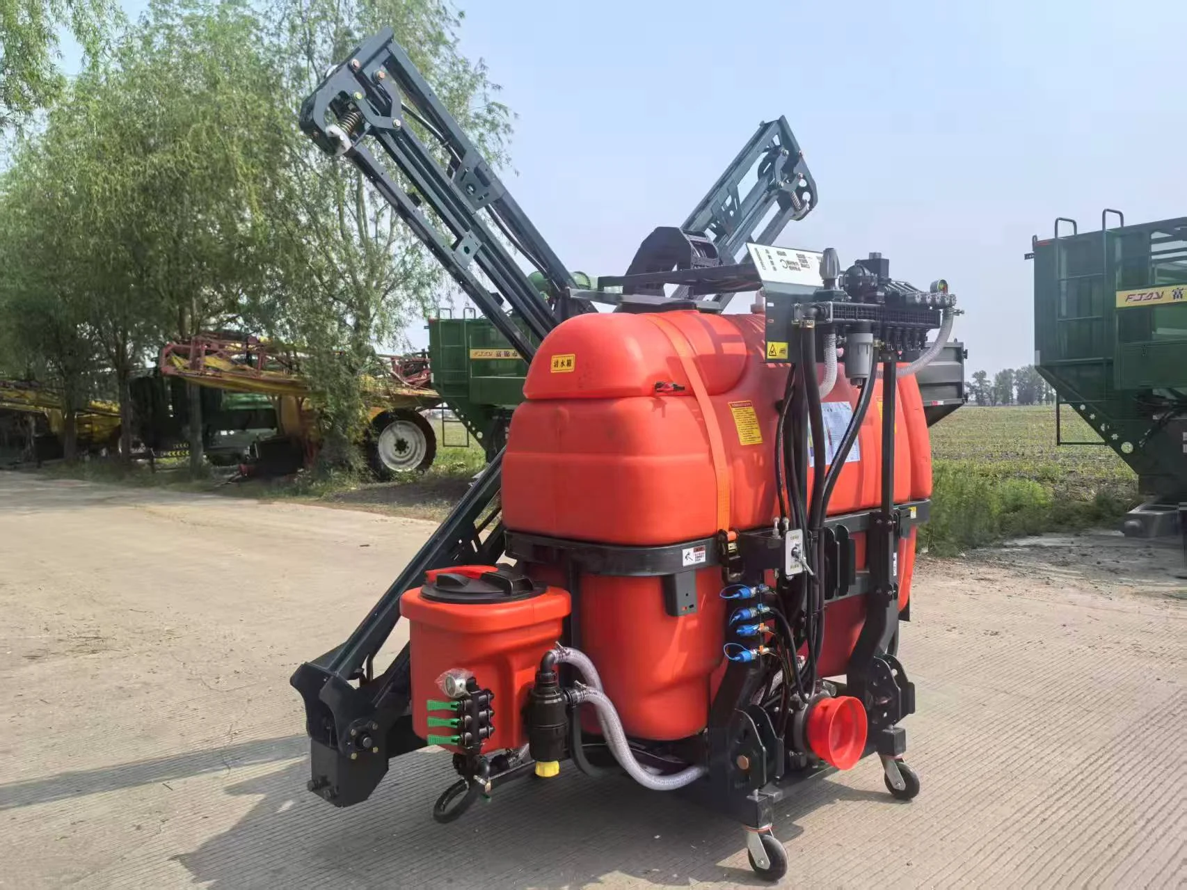 800-2000L Boom Sprayer Mounted Sprayer 3-Point Mounted on Agricultural  Power