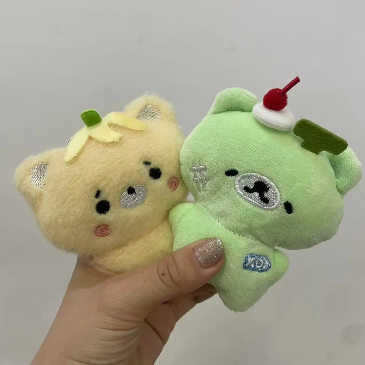 Nuevo lindo plátano miel melón oso colgante de felpa suave lindo llavero mochila teléfono colgante bolsa accesorios regalo de novia