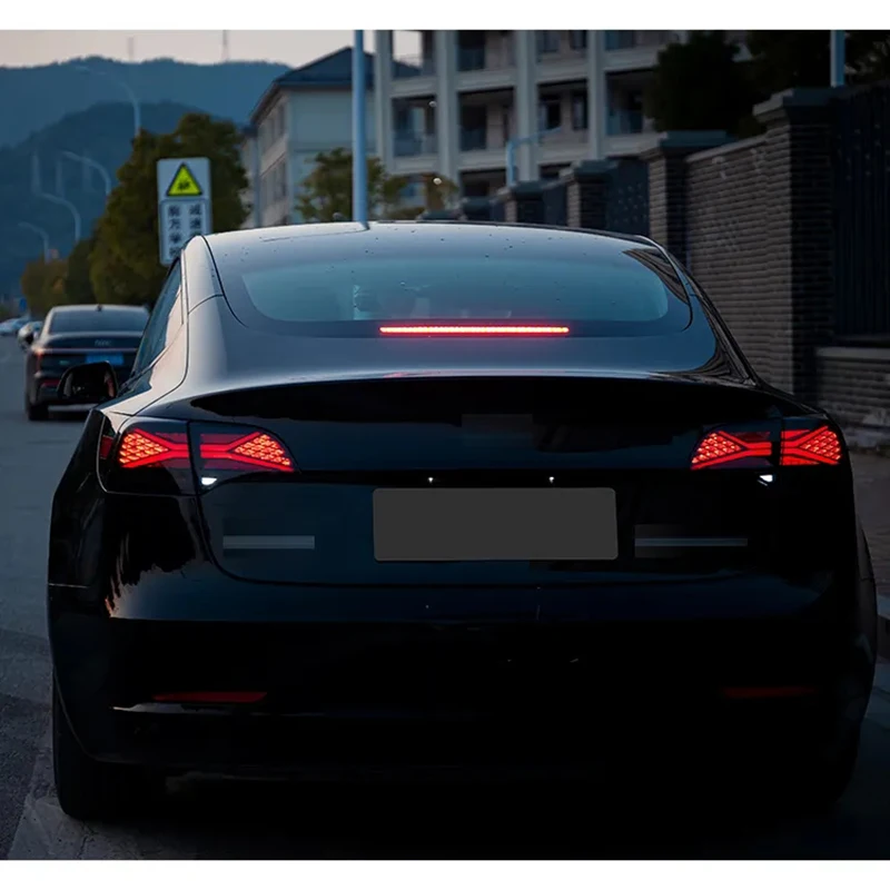TYPY Car Tail Lamp Rear Lamp Modified LED Tail Light Turn Signal Lamp Brake Light for Tesla Model 3 Model Y Taillight 2017-2022