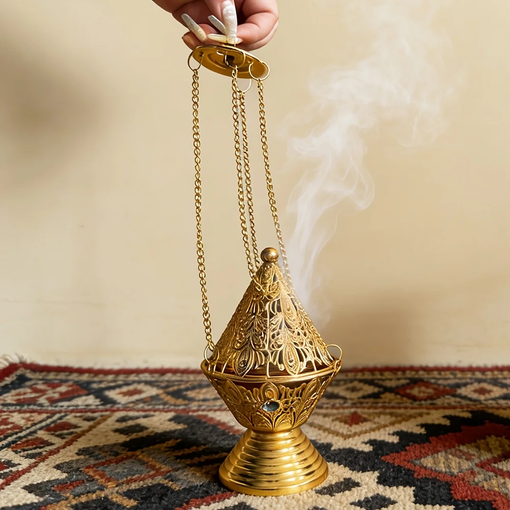Hanging Gold And Silver Incense Burners, Gold Carved Metal Incense Burners With Hanging Chains, Home Meditation Aromatherapy Orn