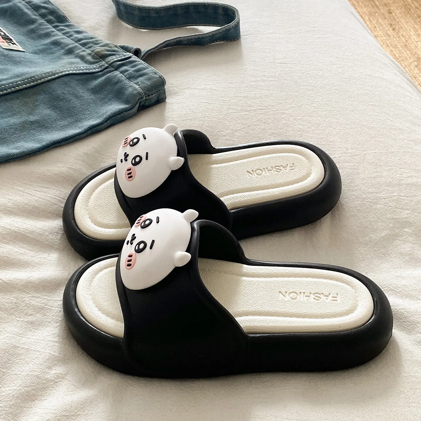 Chiikawa Slippers Anti-Slip Wear Outside Slippers Female New Student Home Cute Leisure Sandals Girl Kawaii Cartoon view 6