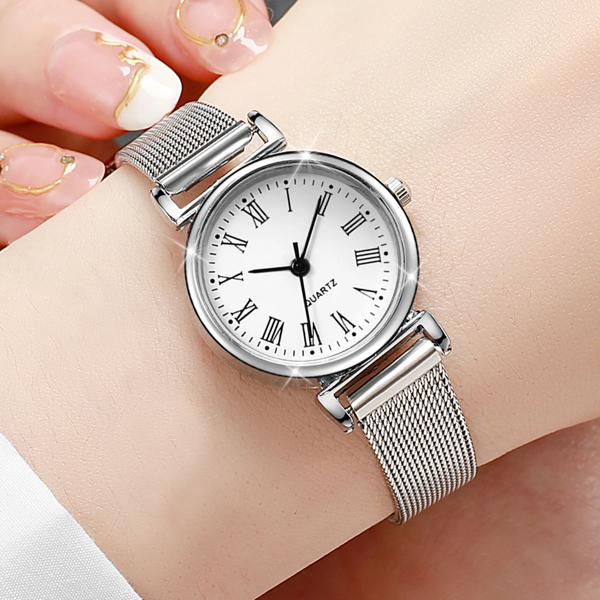 6PCS/Set Fashion Small Dial Women Watches Casual Silver Mesh Band Quartz Watch Clock（Without Box）