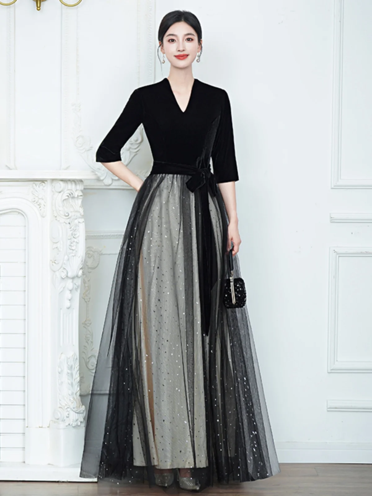 ชุดกระโปรงยาวสำหรับผู้หญิงปี 2024 สำหรับการแสดงเดี่ยว ชุดนักประสานเสียงผู้ใหญ่ ชุดแสดงบนเวที ดีไซน์ทันสมัย คอวีลึก ผ้าแก้ว...