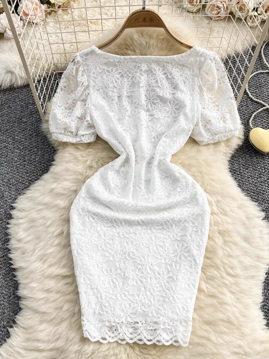 Foamlina مثير الخامس الرقبة المنخفضة قطع تفريغ الدانتيل فستان قصير الأكمام المرأة أنيق شيك أسفل ضيق نحيل فساتين تنورة صغيرة