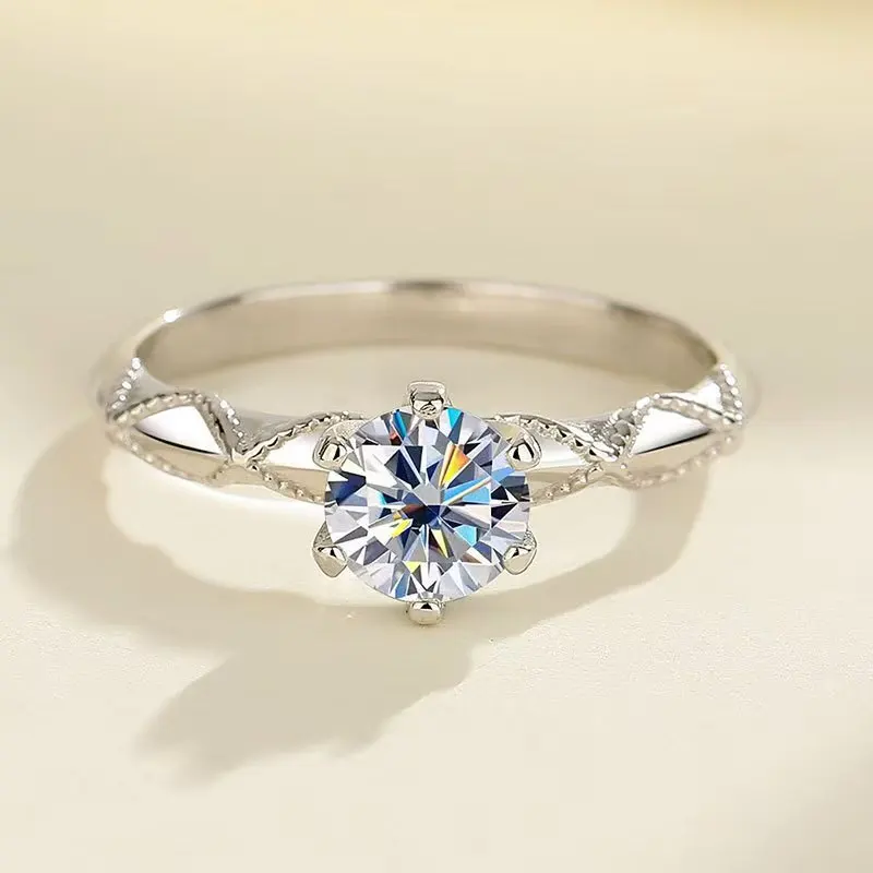 

Sterling Silver S925 Moissanite 1 Carat Rhombus Ring Light Luxury Fashion D Color Proposal Diamond Ring