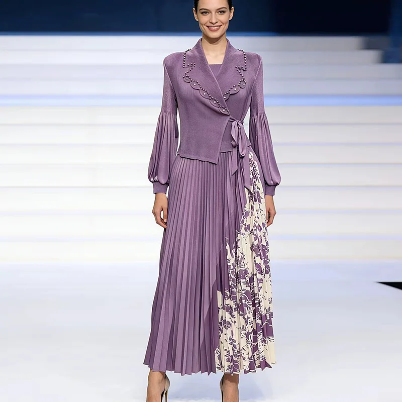 

Плиссированное платье Miyake 2026: Новинка! Элегантное плиссированное платье средней длины для молодых мам. Модное, тонкое, нежное, воздушное.