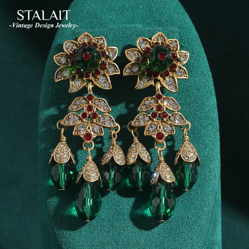 

Vintage Sunflower Dangling Earrings Luxury Designer Gold Color Aesthetic Rhinestones Green Glass Water Drop Accessories Women