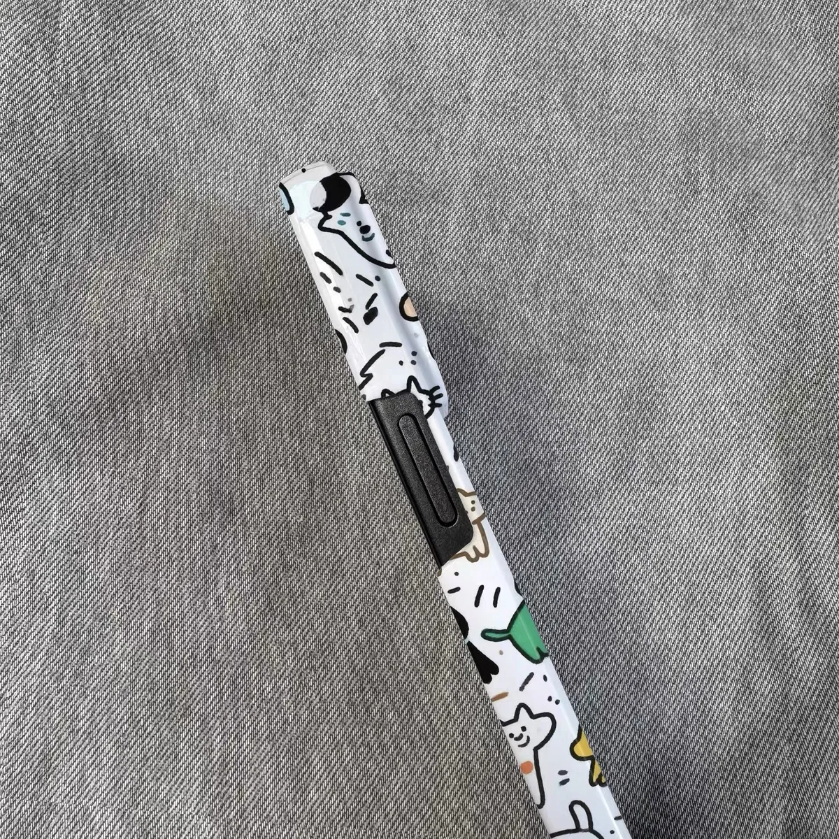 Bunter Welpe mit weißem Hintergrund Handyhülle für IPHONE 17 Air 16E 15 PROMAX 14 Plus 13 12 MINI 11 XR XS Acryl-Telefonabdeckung