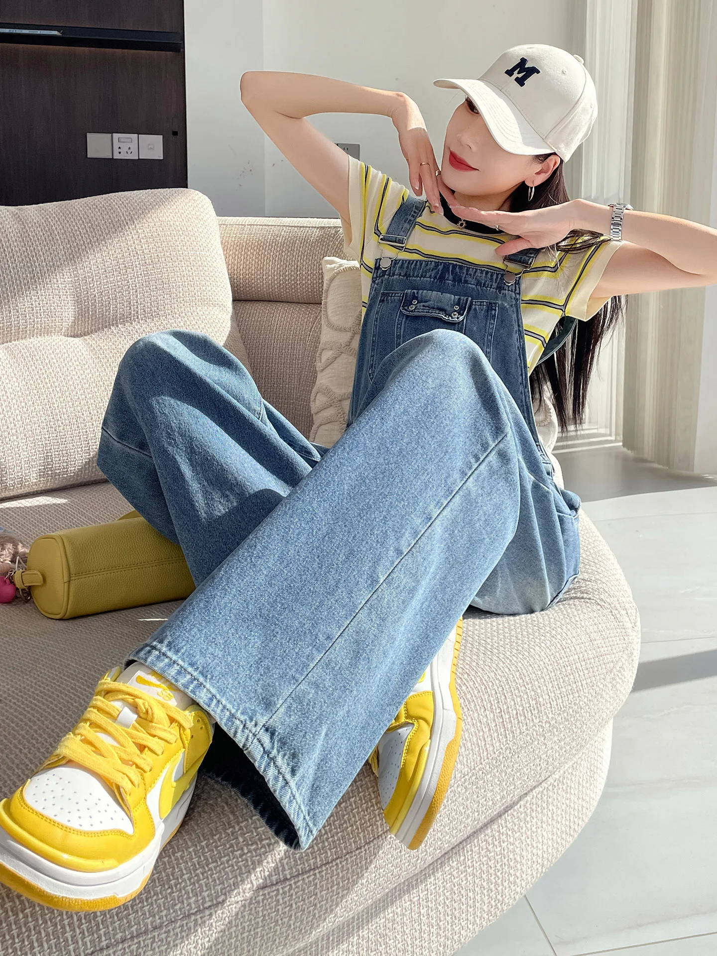 

Loose Wide Leg Denim Overalls Women's Spring Autumn New Sle Youthful Straight Cut Casual High Waist Korean Version Jeans