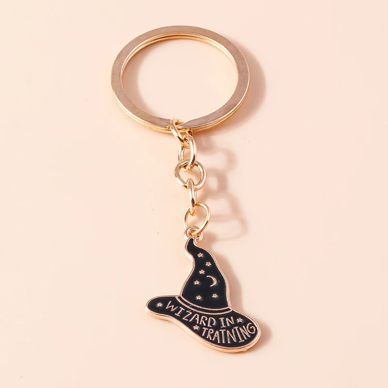 Śliczny emaliowany zestaw kluczy Halloween kapelusz wiedźmy breloczki do torba na klucze samochodowe wisiorek impreza z okazji Halloween prezenty DIY akcesoria jubilerskie