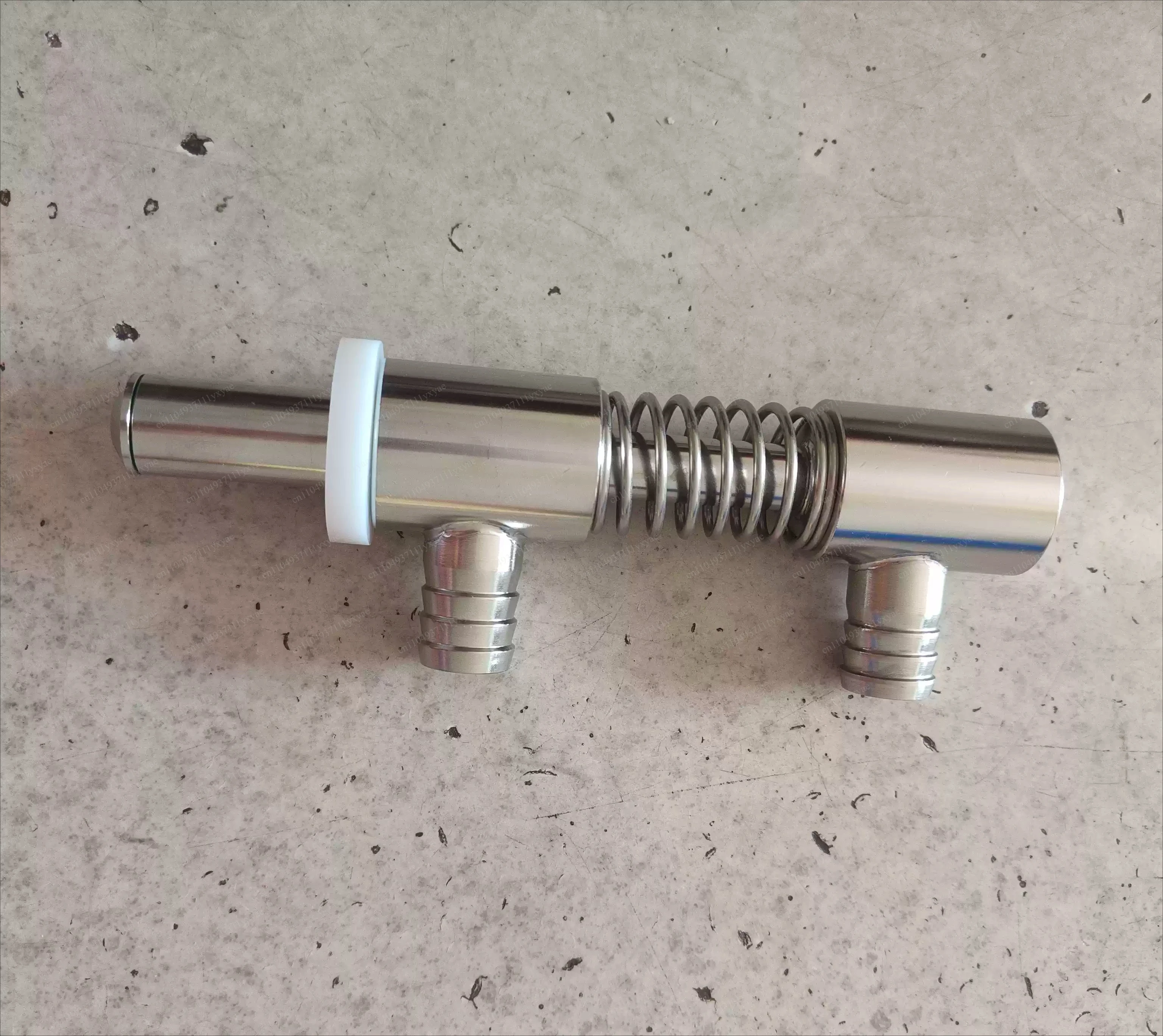 Valve, bottled water filling valve 3-in-1 beverage filling equipment accessories water filling valve