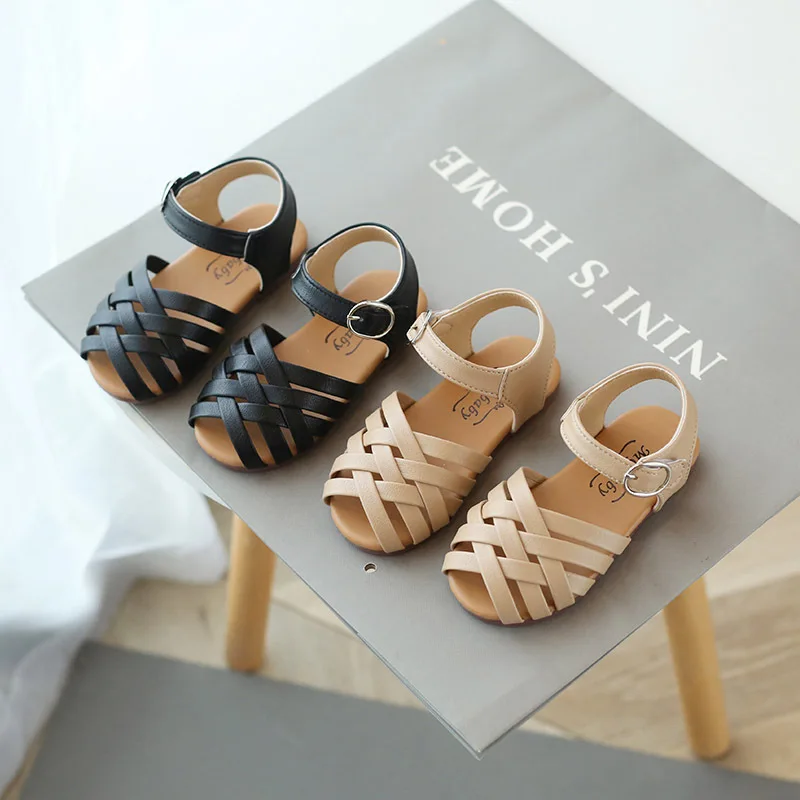 Cross-tied Summer Girls Beach Shoes Classic Black White Pink Roman Sandals Cut-outs Kids Girl Sandals for Children E04272