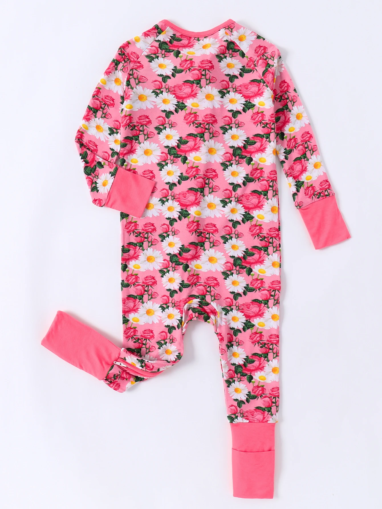 Baby romper made of bamboo fiber with thin and breathable fabric, small daisy flower prints, reversible foot covers and zipper